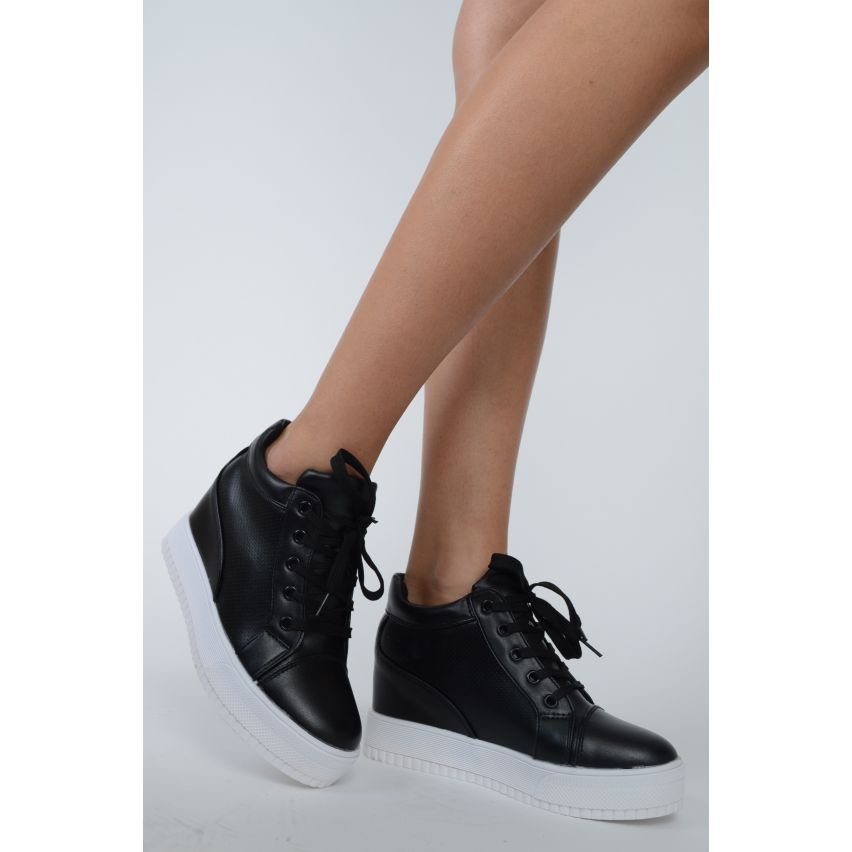 Lovemystyle Faux leder hoge Top Trainers ingeklemd In het zwart