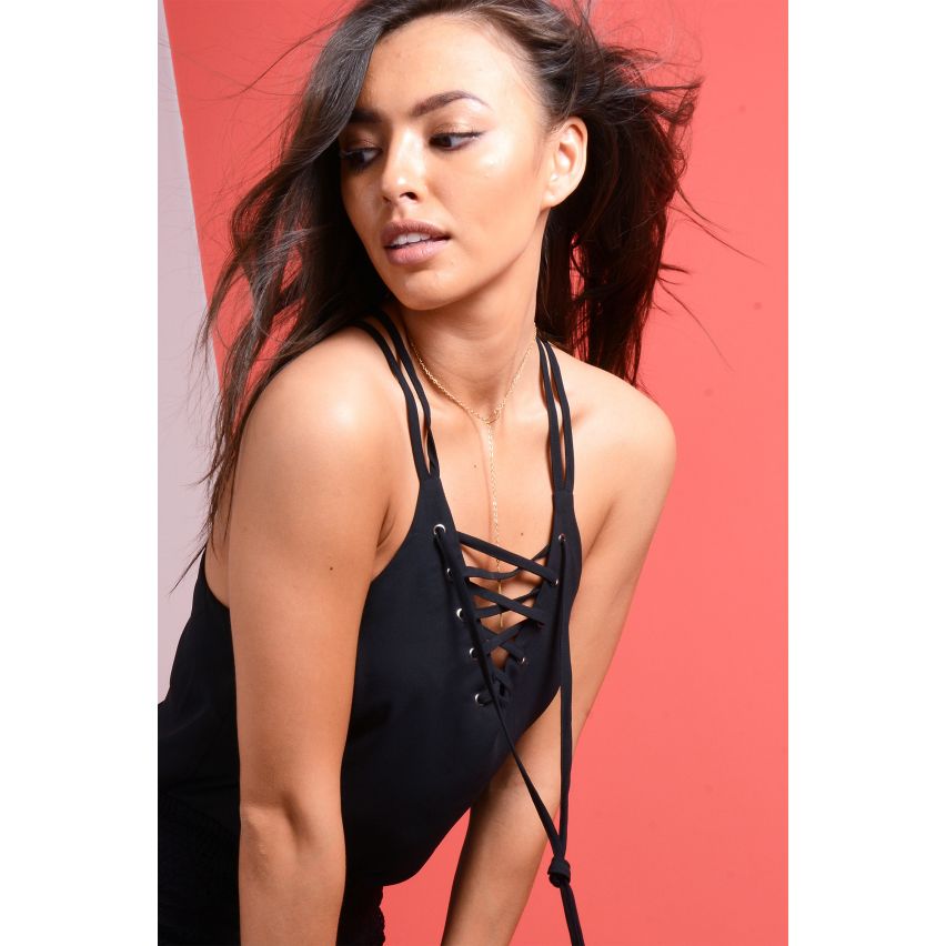 Lovemystyle Black Lace Up Cami Top avec Racer Back - échantillon