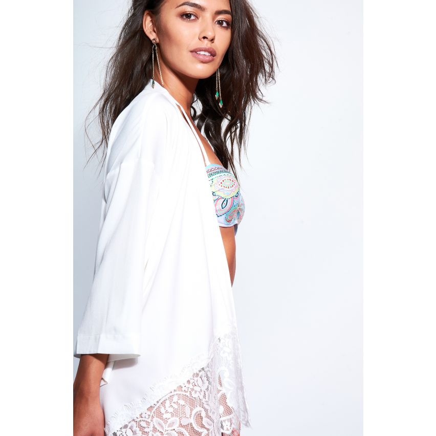 Style London White Lace Edged Kimono With Asymmetric Hem