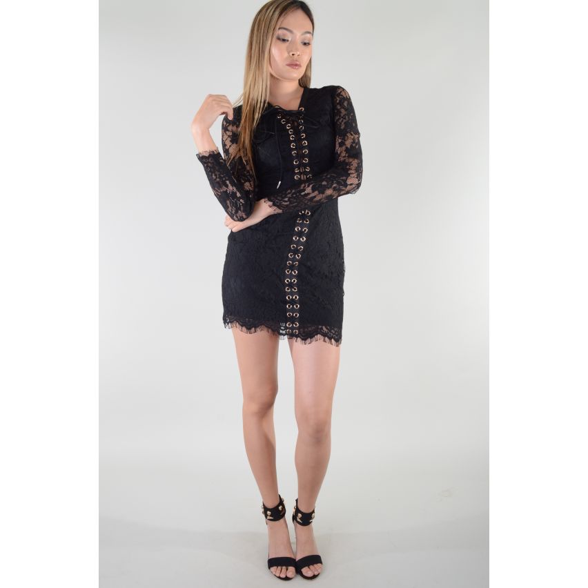 Lovemystyle Black Lace manches longues robe avec dentelle à l’avant