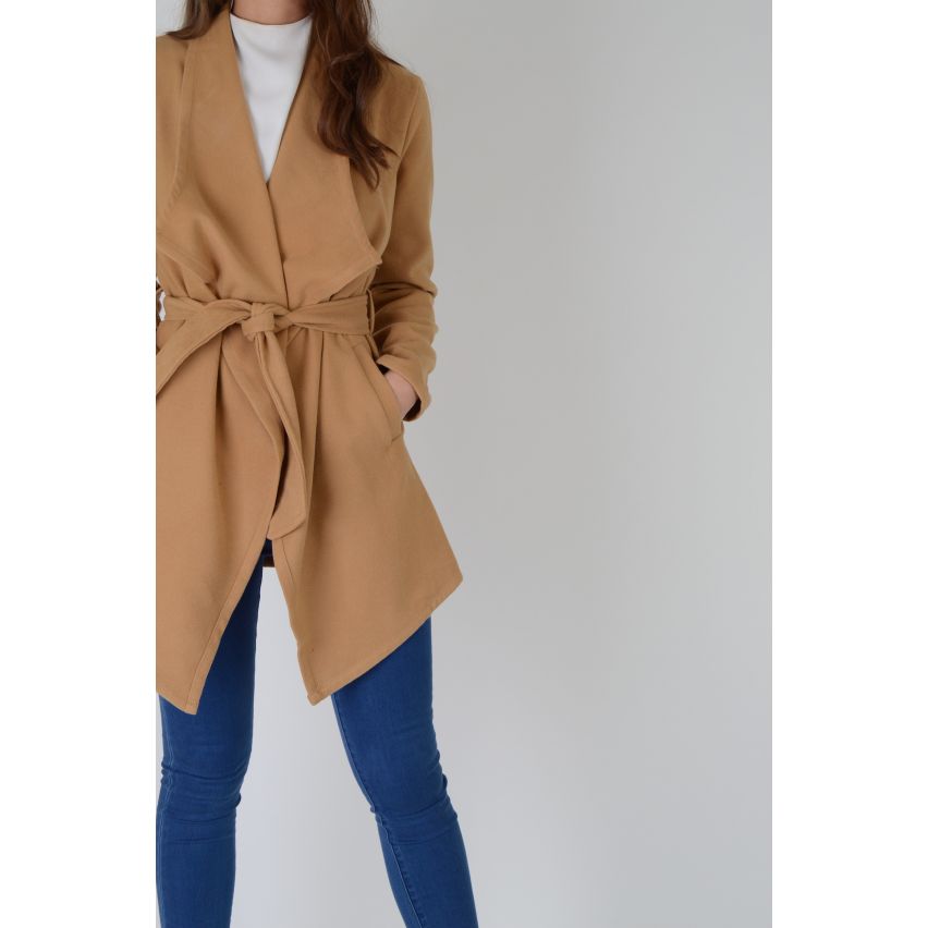 Lovemystyle Camel cascade veste avec ceinture cravate