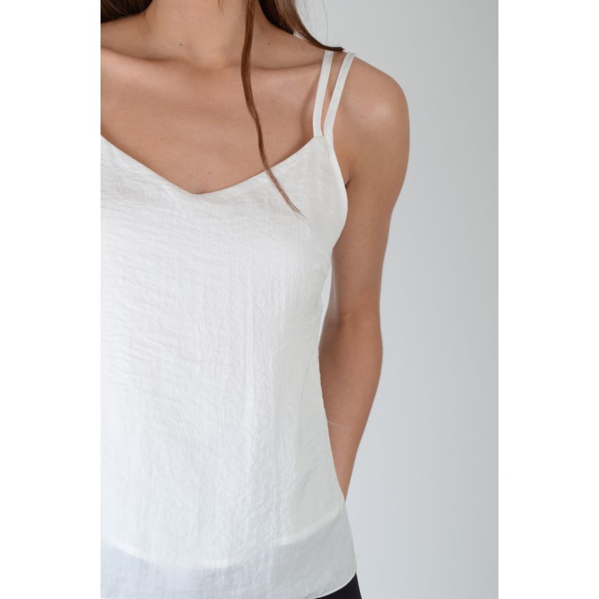 Lovemystyle White Cami mit Doppel-Riemen und V-Ausschnitt-Detail